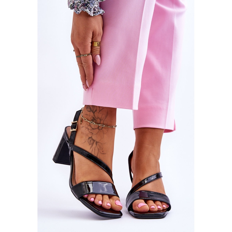 Lackierte Damensandalen auf Absatz Schwarz Carrie 1