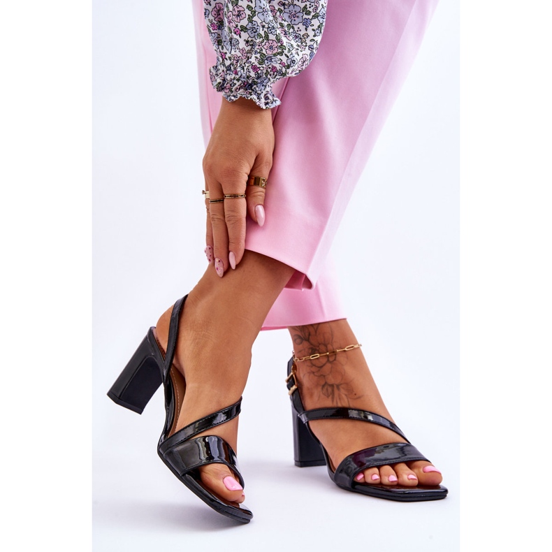 Lackierte Damensandalen auf Absatz Schwarz Carrie 2