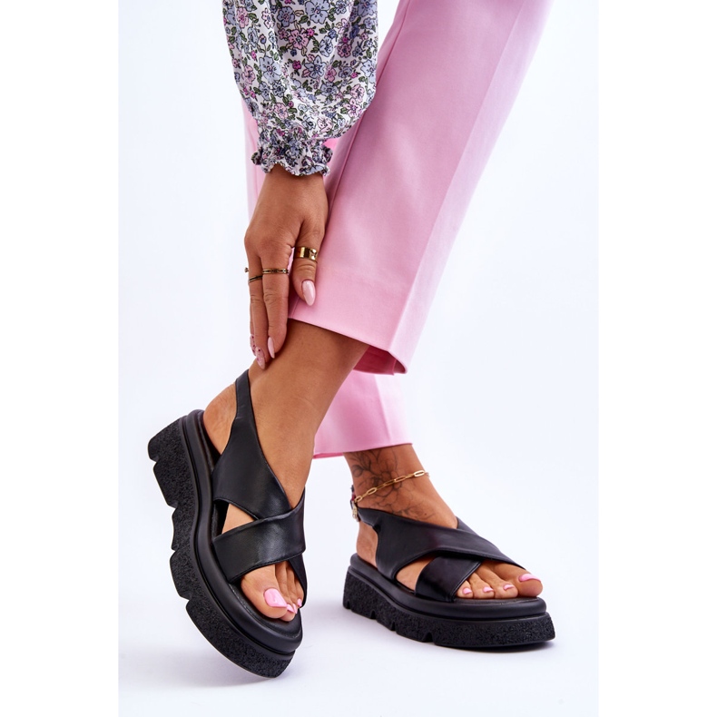 PE1 Modische schwarze Chester-Plateau-Sandalen 2