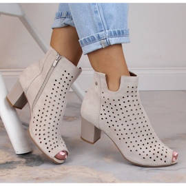 Durchbrochene Peeptoe-Stiefel aus Wildleder für Damen im Frühjahr beige Jezzi ASA169-7 1