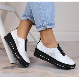 Bequeme Slipper aus Leder durchbrochen silber S.Barski LR29089 1