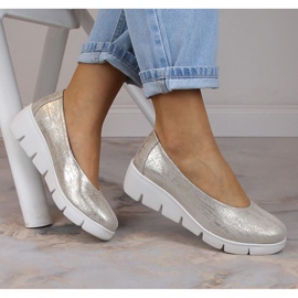 Keilabsatzschuhe aus Leder für Damen Filippo DP4560 golden 1