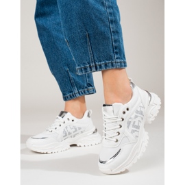 Bequeme weiße Shelovet Sportschuhe 1