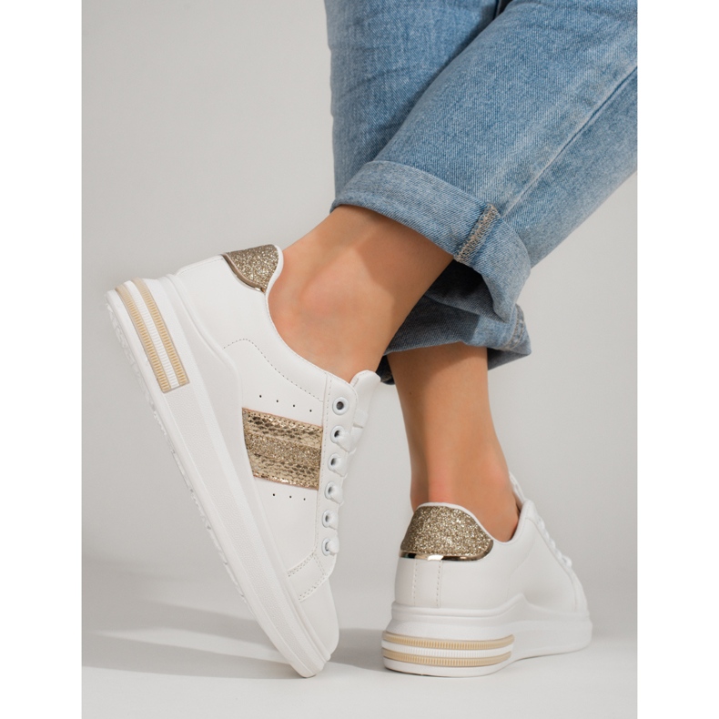 Shelovet Damen-Sneakers auf einem hohen Plateau weiß 1