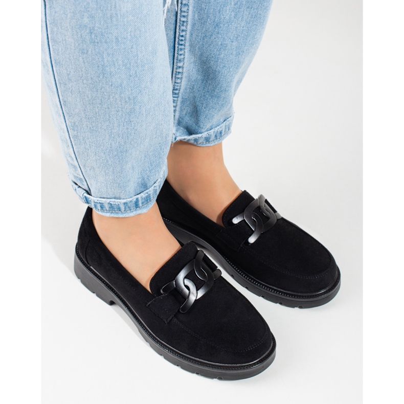 Schwarze Wildleder-Loafer für Damen mit Shelovet-Kette 1