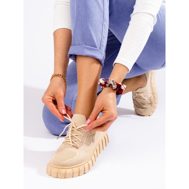 Sportschuhe aus beigefarbenem Shelovet-Stoff für Damen 1