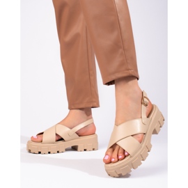 Beige Plateausandalen von Vinceza 1