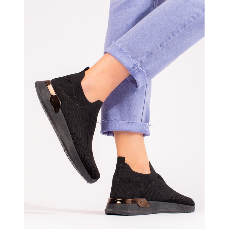 Leichter schwarzer Shelovet Sportschuh aus Textil 1