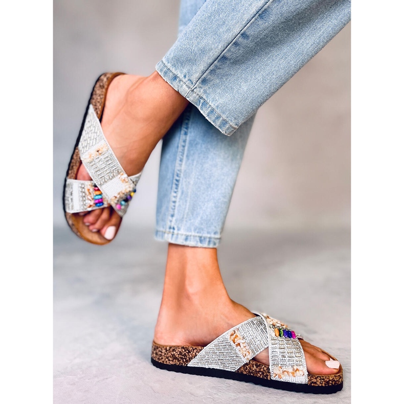 BM Rezai Pantoletten aus weißem Kork mit Perlen 1