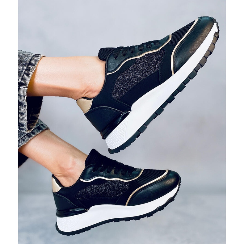 Breland Schwarze Damenturnschuhe 1