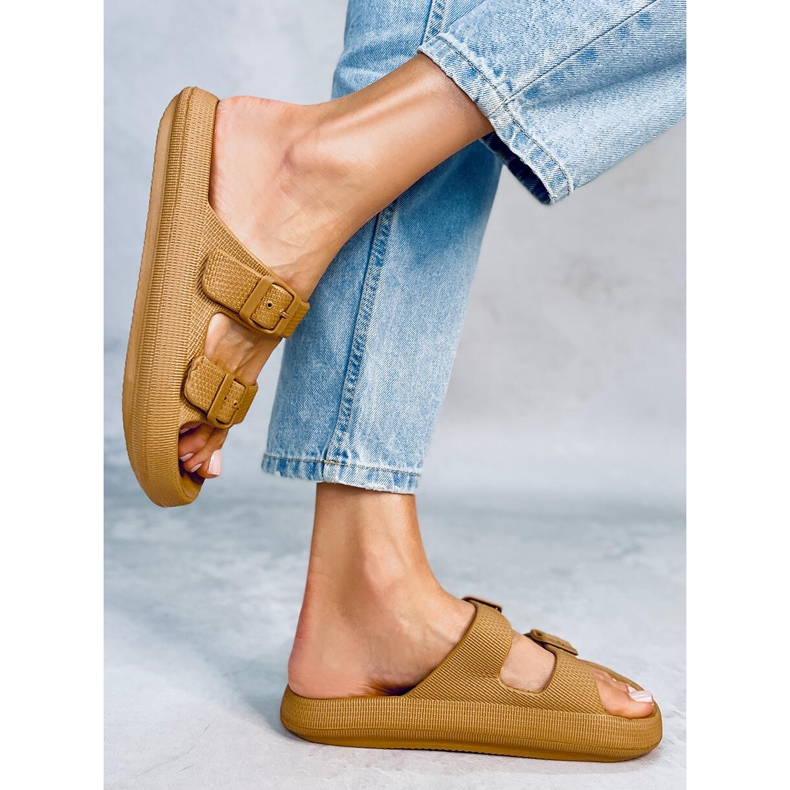 Pantoletten Aryn Khaki aus Gummi braun 2