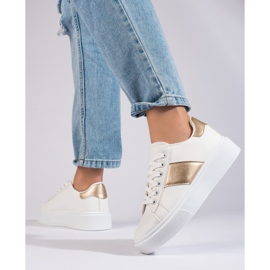 Weiße Damen-Sneakers auf der Shelovet-Plattform 2