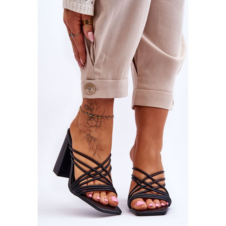 High Heel Sandaletten mit Riemen Schwarz Beckie 1