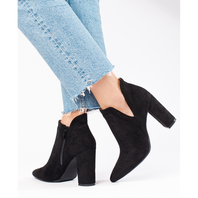 Schwarze Wildlederstiefel von Shelovet 2