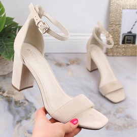 Beige Wildledersandalen für Damen eVento 5560 1