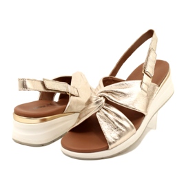Caprice Platino Metallledersandalen 9-28300-20 959 golden 6