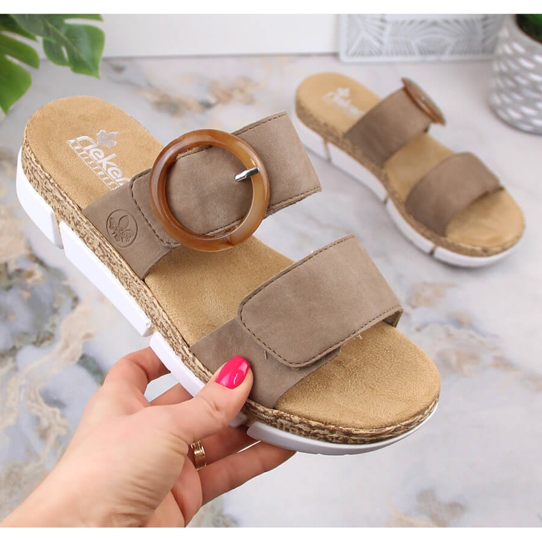 Bequeme Damen Hausschuhe mit Klettverschluss beige Rieker V2392-62 1