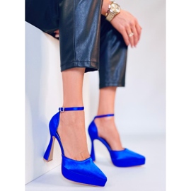 Plateaupumps von Carlie in Marineblau 1