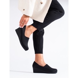 Schwarze Keilschuhe aus Stoff von T.Sokolski 1