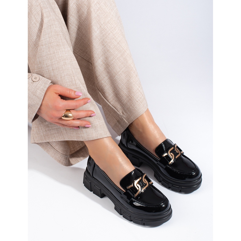 Schwarze Loafer aus Lackleder mit Shelovet-Verzierung 2
