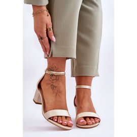 PG1 Juliet Beige Satin-Sandalen mit niedrigem Absatz 1