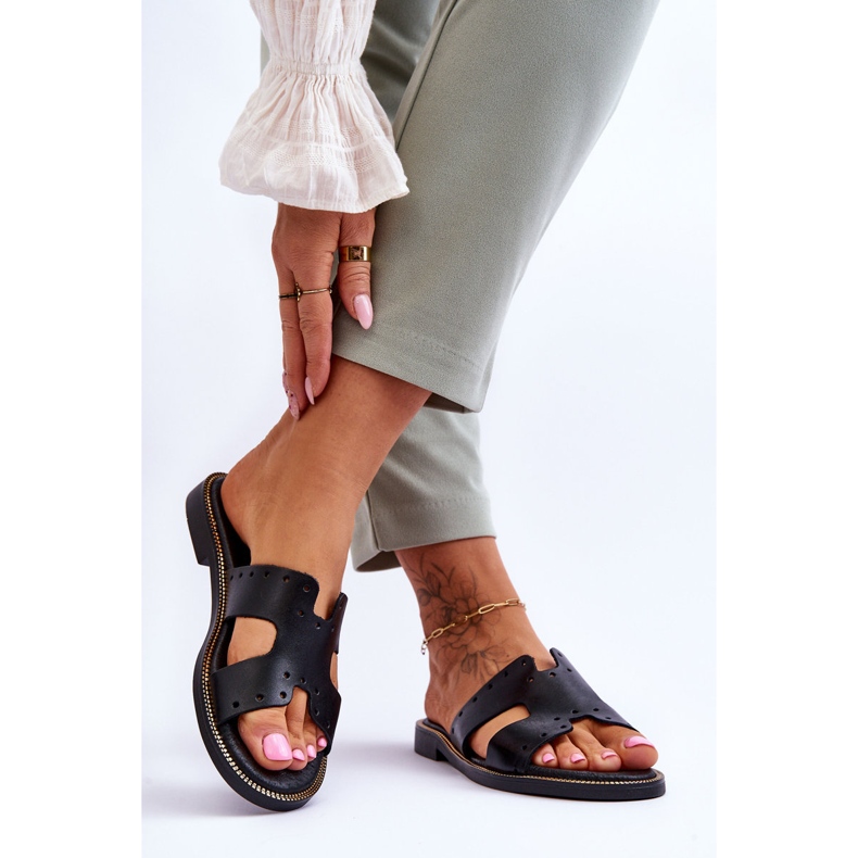 Lemar Damenhausschuhe mit dekorativen Ausschnitten Black Emily schwarz 2