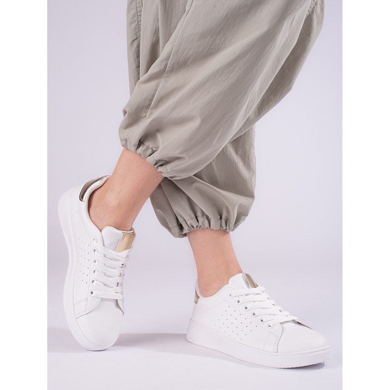 Weißer bequemer Shelovet Damen Sportschuh 1