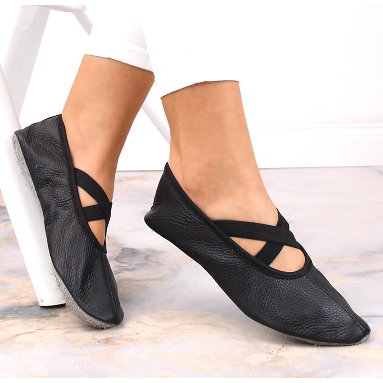 Damen Ballettschuhe aus Leder mit schwarzen Gummibändern Nazo 1