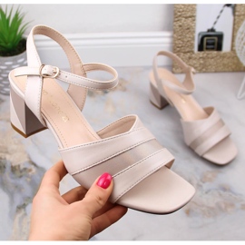 Elegante Damensandalen auf einem beigen Pfosten Sergio Leone SK897 1