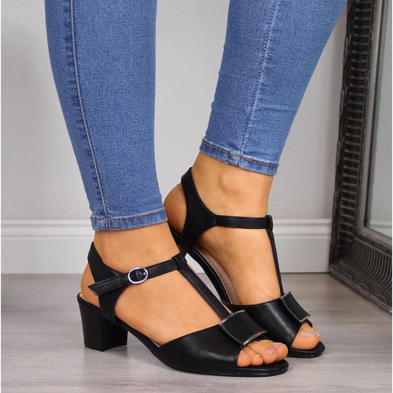 Schwarze Damensandalen auf der Post Sergio Leone SK806-01P 2