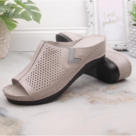Keilsandalen aus Leder für Damen mit elastischem T.Sokolski L22-518 beige 3