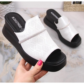 M. DASZYŃSKI Silberne Keilsandalen für Damen M.Daszyński SA209-2 1