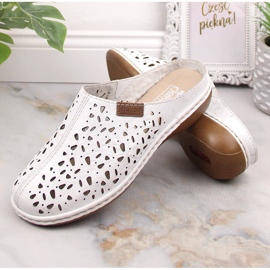 Rieker 65996-80 durchbrochene weiße Vollleder-Slipper mit Gummizug 2