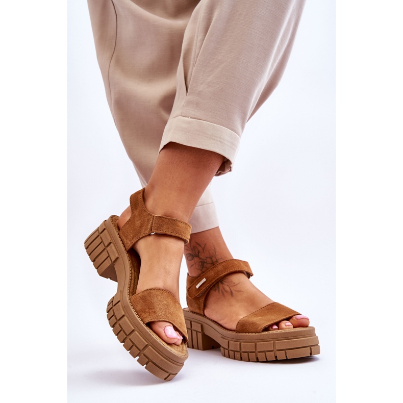 Damensandalen aus Wildleder Big Star LL276032 Kamel braun 2