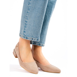 Damen-Ballerinas aus beigefarbenem Wildleder mit niedrigem Absatz von Vinceza 2