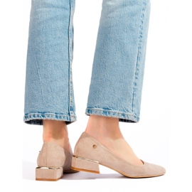 Damen-Ballerinas aus beigefarbenem Wildleder mit niedrigem Absatz von Vinceza 1