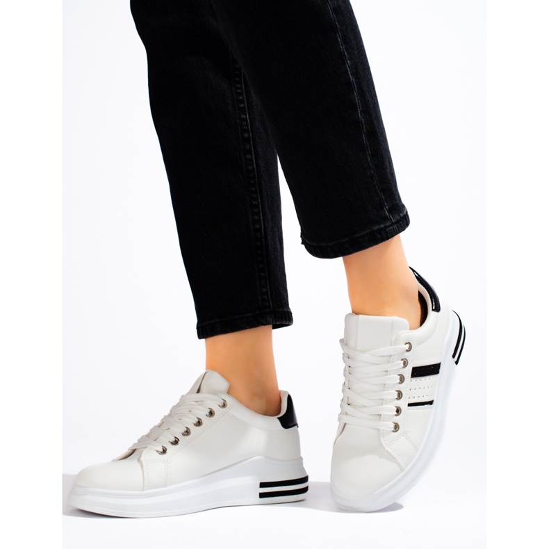 Weißer Sportschuh für Damen von Shelovet 1