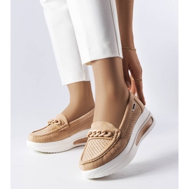 BM Beige Loafer mit Kette 1