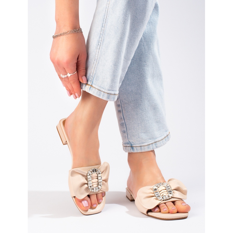 Beige Damensandalen mit Schleife von Shelovet 2