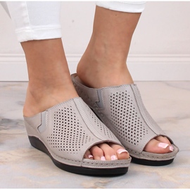 Keilsandalen aus Leder für Damen mit elastischem T.Sokolski L22-518 beige 6