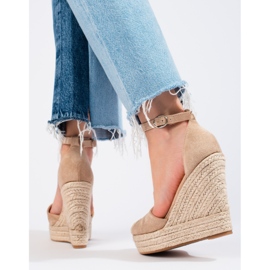 SHELOVET Stylische Espadrilles mit Keilabsatz beige 1