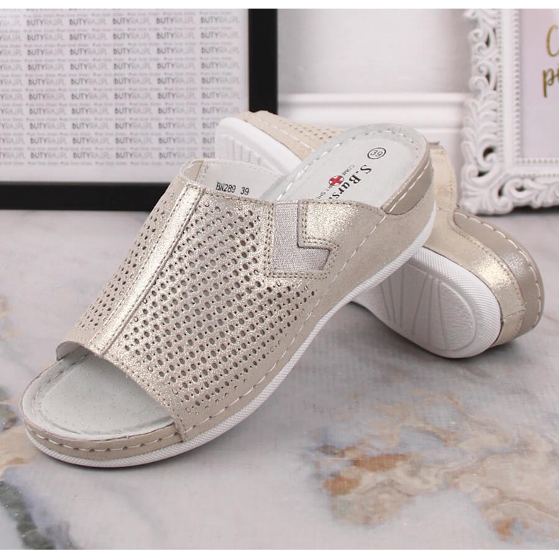 S.Barski Lederpantoffeln für Damen auf einem goldenen Keil S. Barski 2