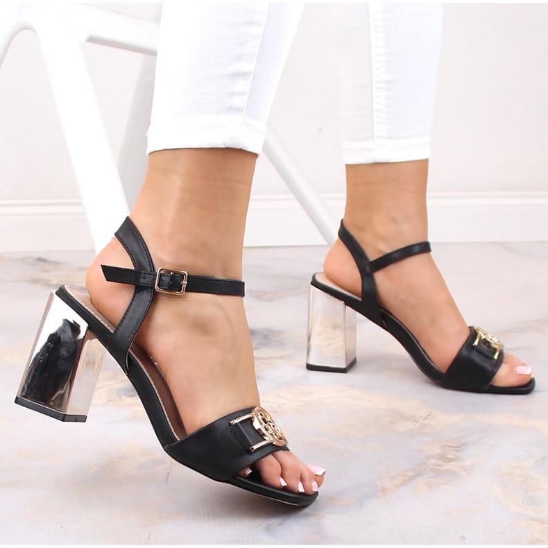 Damensandalen mit schwarzem Spiegelabsatz Filippo Ds 4502 2