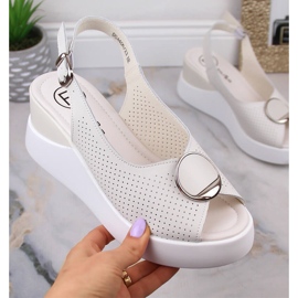 Keilsandalen aus beigem Leder für Damen Filippo DS4406 1