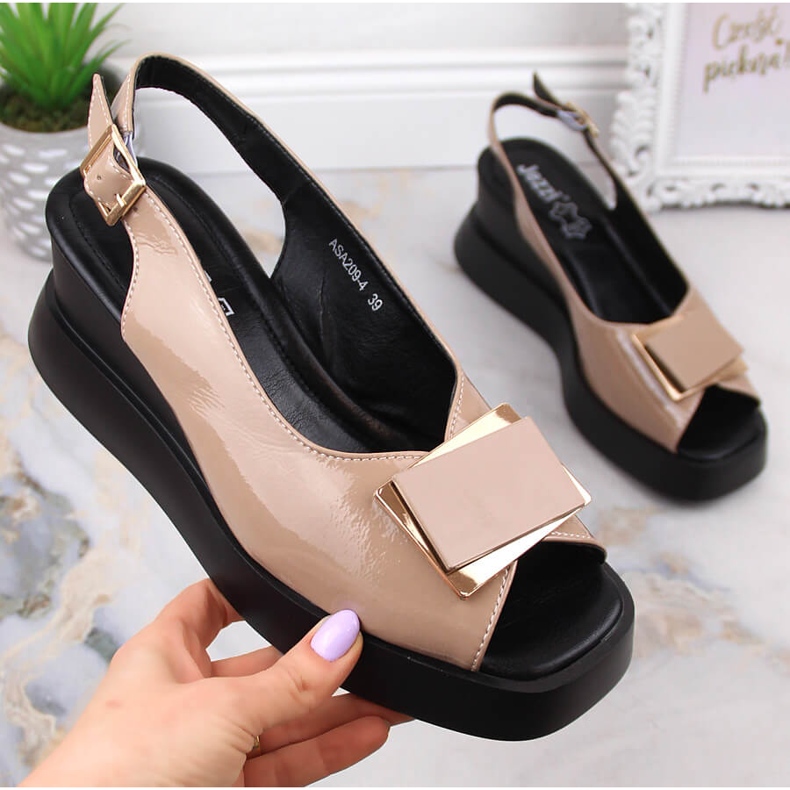 Lackierte Damen-Keilsandalen Jezzi SA209-4 beige 1