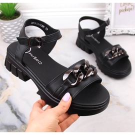 Damensandalen aus schwarzem Leder mit einer Kette Filippo DS4614 1