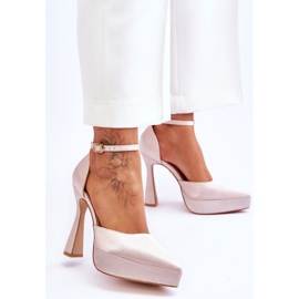 Modische Pumps auf einem breiten High Heel Light Pink Madness rosa 2