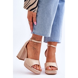Satinsandalen auf Chunky Heels Beige Ewigkeit 1