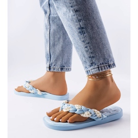 Blaue Flip-Flops mit Nadelperlen verziert 1