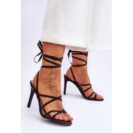 Gebundene Damensandalen auf hohem Absatz Schwarz Meya 2